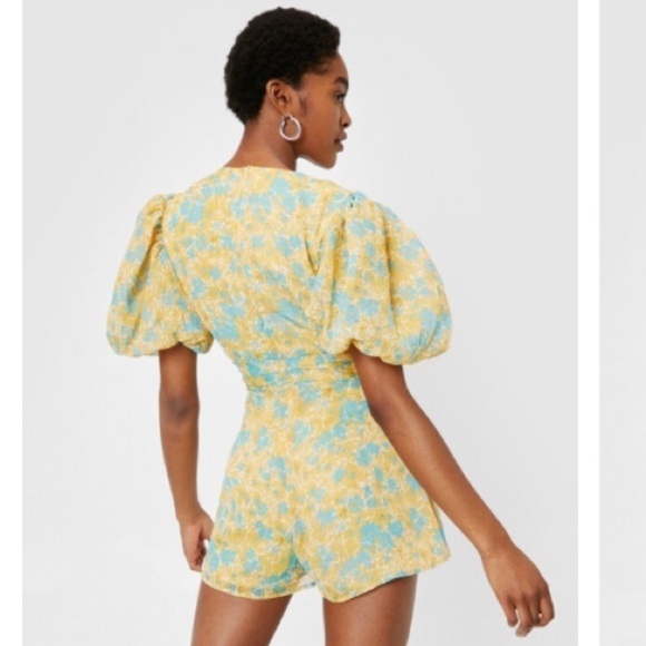 Nasty Gal NWT Romper Floral Chiffon V Neck Puff Sleeve Playsuit Sz 6 Feminine - Picture 2 of 16